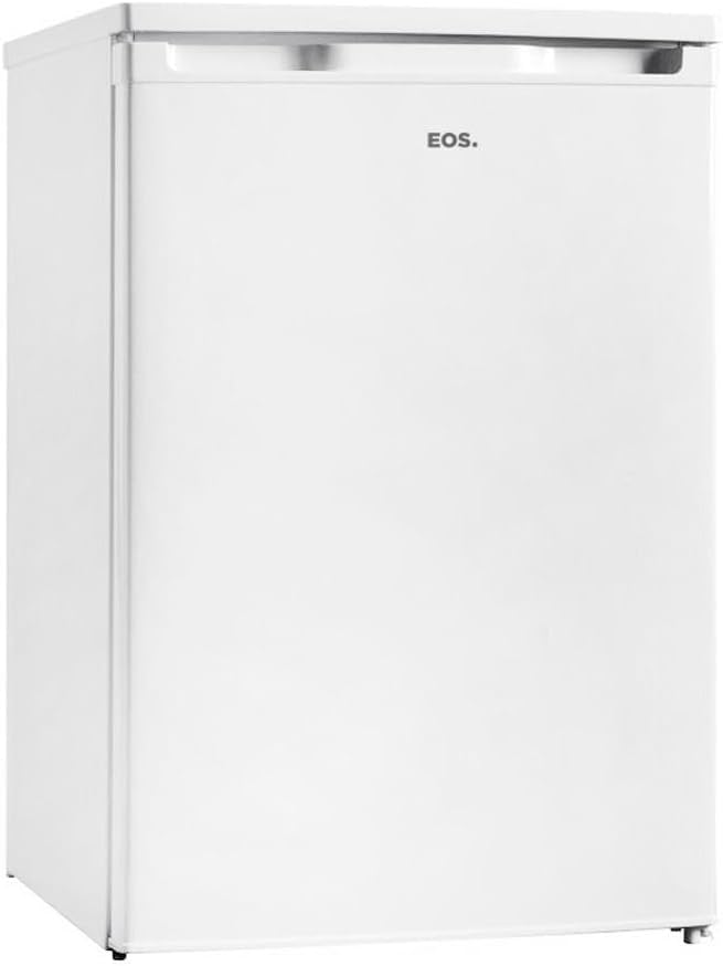 Freezer Vertical EOS EcoGelo 85L EFV100 em ambiente doméstico
