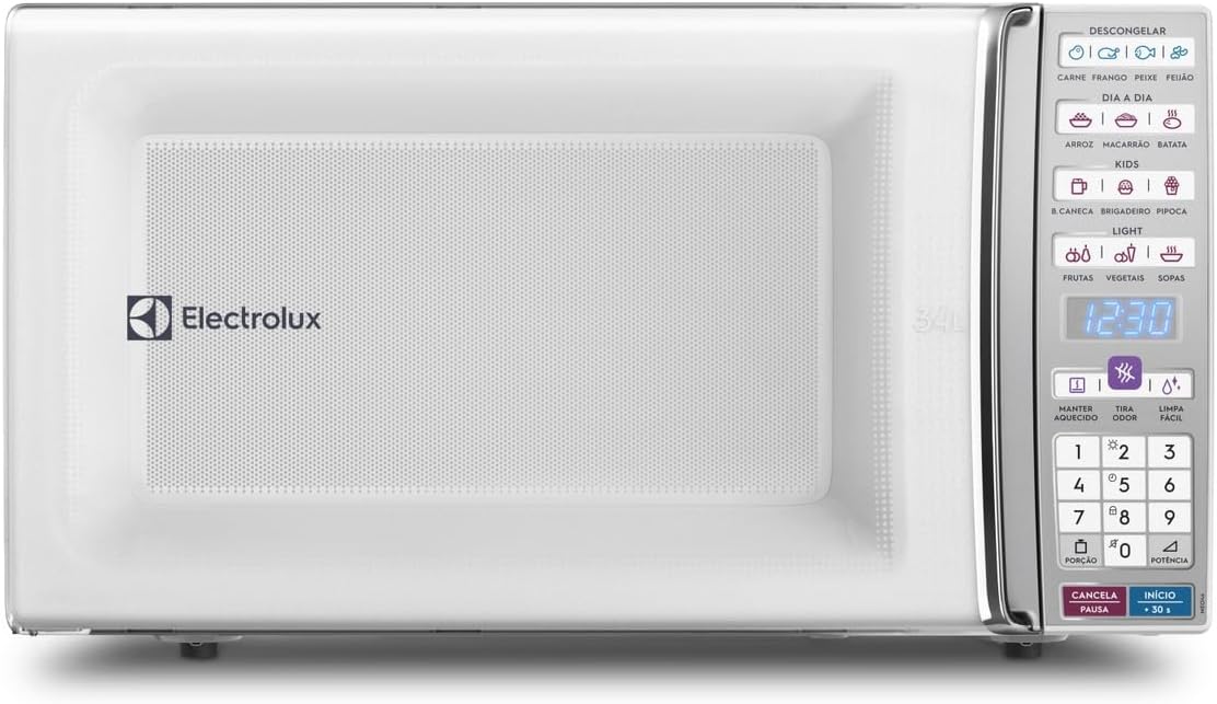 Micro-ondas Electrolux MEO44 branco com puxador prata em bancada